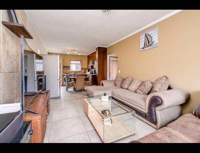 2 BEDROOM APARTMENT FOR SALE IN LONEHILL